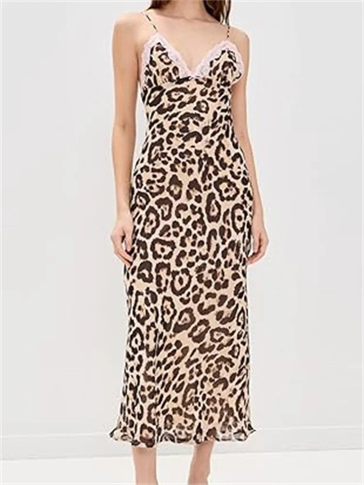 Vestido largo de mujer con cuello en V y encaje