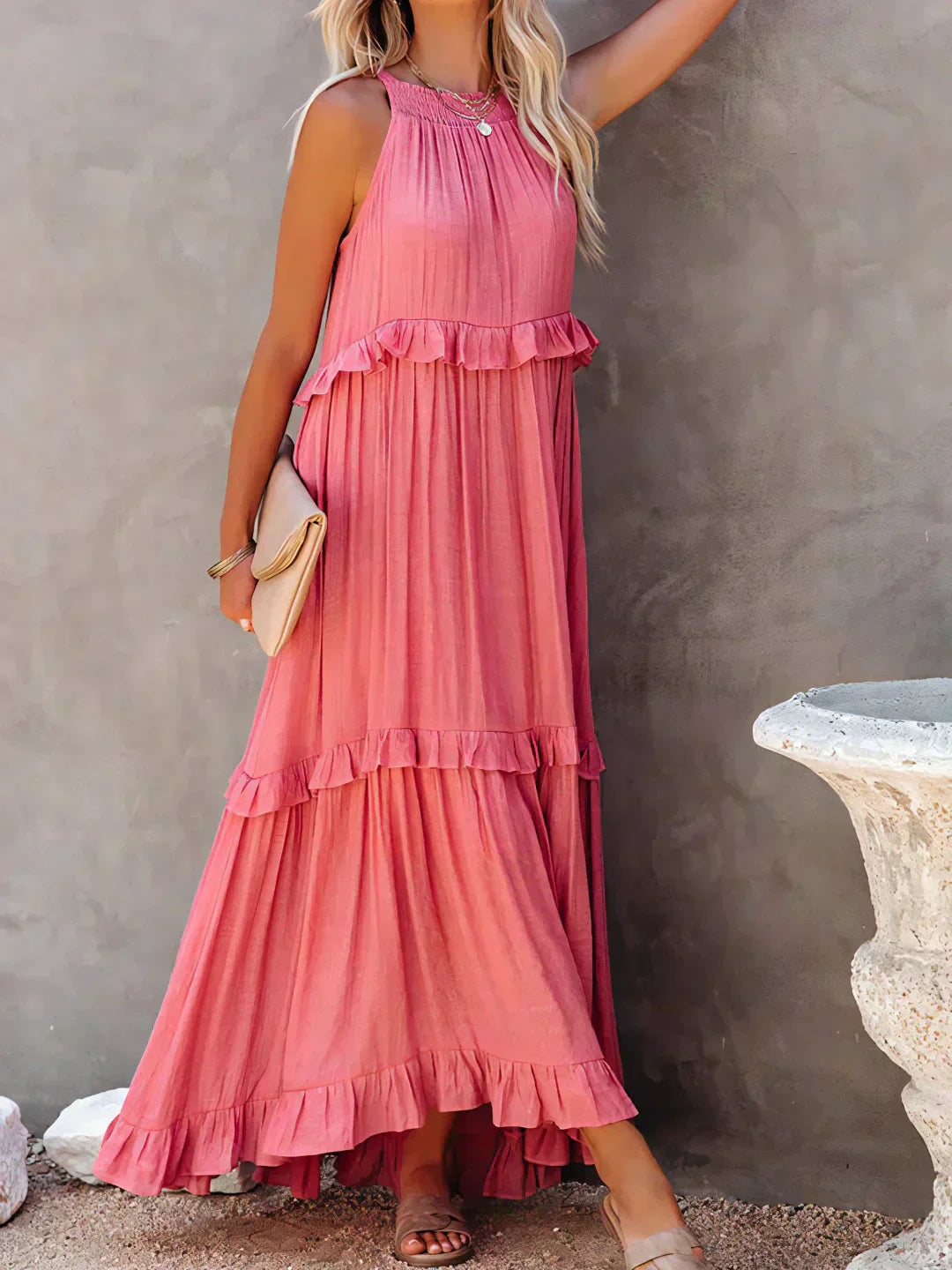 Sara Labins - Vestido Maxi con Volantes y Cuello Halter