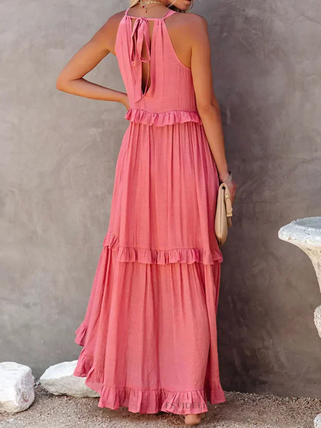 Sara Labins - Vestido Maxi con Volantes y Cuello Halter