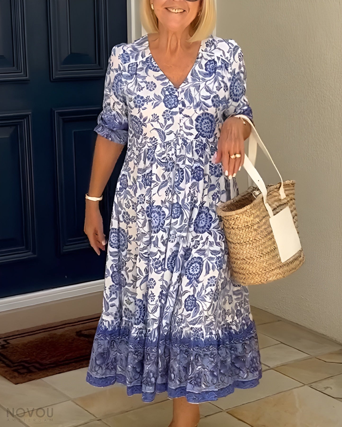 Sara Labins - Vestido Floral Elegante con Escote en V